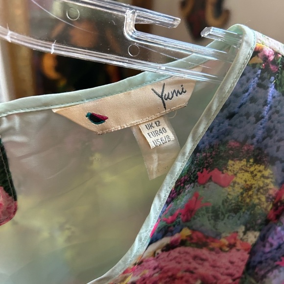 Yumi Multicolor Floral Mini Dress 6/8 - Picture 2 of 16